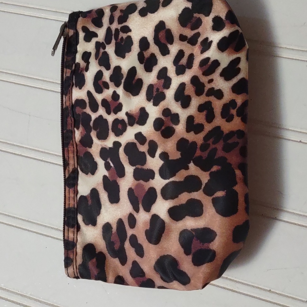 Modello leopard print cosmetic bag